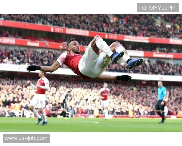 实况足球2013中奥巴梅扬的精彩表现与战术分析 实况足球2013中奥巴梅扬的精彩表现与战术分析